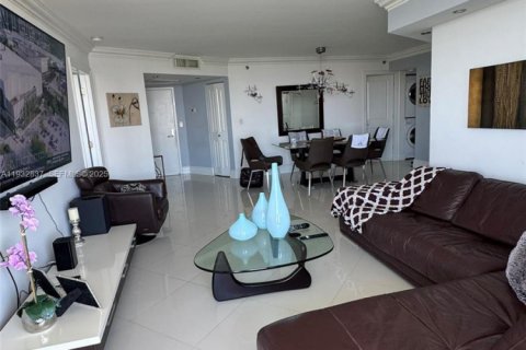 Снять в аренду кондоминиум в Авентура, Флорида 2 спальни, 109.72м2, № 1991146 - фото 9