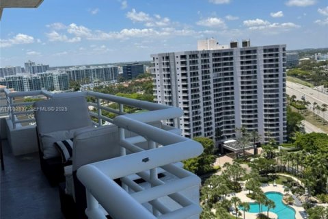 Снять в аренду кондоминиум в Авентура, Флорида 2 спальни, 109.72м2, № 1991146 - фото 3