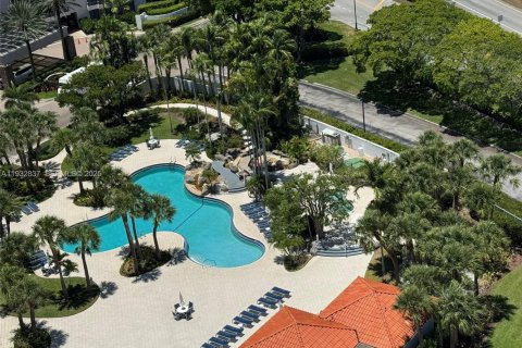 Снять в аренду кондоминиум в Авентура, Флорида 2 спальни, 109.72м2, № 1991146 - фото 4