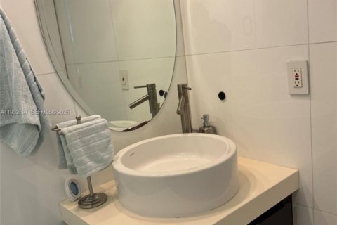 Снять в аренду кондоминиум в Авентура, Флорида 2 спальни, 109.72м2, № 1991146 - фото 24