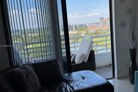 Снять в аренду кондоминиум в Авентура, Флорида 2 спальни, 109.72м2, № 1991146 - фото 6