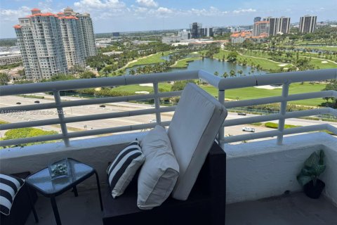 Снять в аренду кондоминиум в Авентура, Флорида 2 спальни, 109.72м2, № 1991146 - фото 2