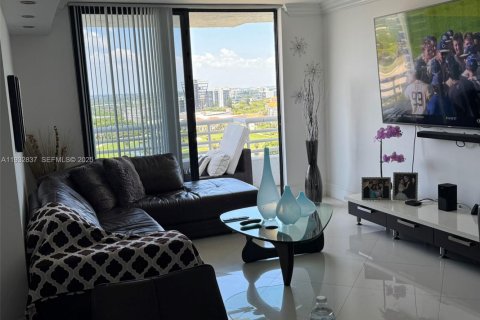 Снять в аренду кондоминиум в Авентура, Флорида 2 спальни, 109.72м2, № 1991146 - фото 5