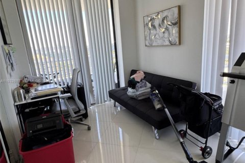 Снять в аренду кондоминиум в Авентура, Флорида 2 спальни, 109.72м2, № 1991146 - фото 21