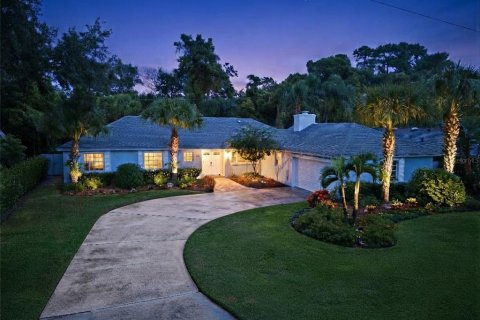Villa ou maison à Maitland, Floride 4 chambres, 204.11 m2 № 2403238