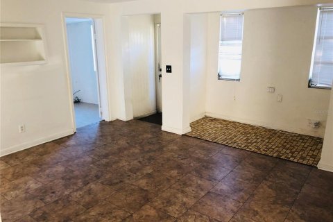 Casa en alquiler en Orange Park, Florida, 4 dormitorios, 105.26 m2 № 1797216 - foto 2