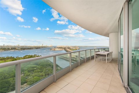 Condo in Miami, Florida, 3 bedrooms  № 2186702 - photo 19