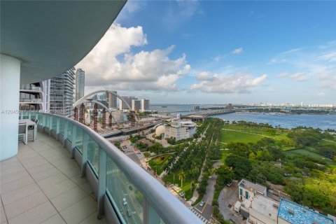Condo in Miami, Florida, 3 bedrooms  № 2186702 - photo 24