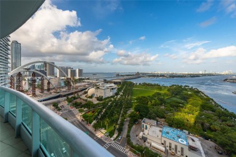 Condo in Miami, Florida, 3 bedrooms  № 2186702 - photo 4