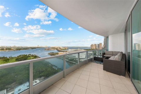 Condo in Miami, Florida, 3 bedrooms  № 2186702 - photo 16