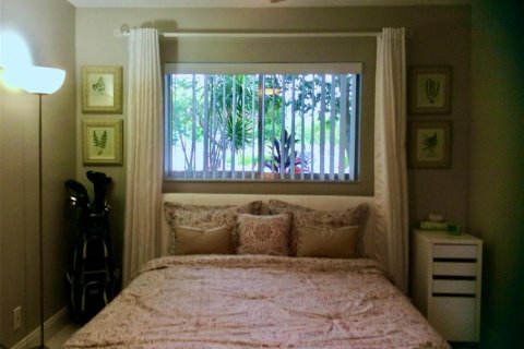 Condo in Pompano Beach, Florida, 2 bedrooms № 2245785 - photo 9
