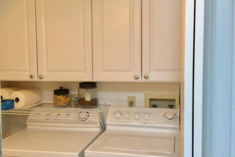 Condo in Pompano Beach, Florida, 2 bedrooms № 2245785 - photo 22