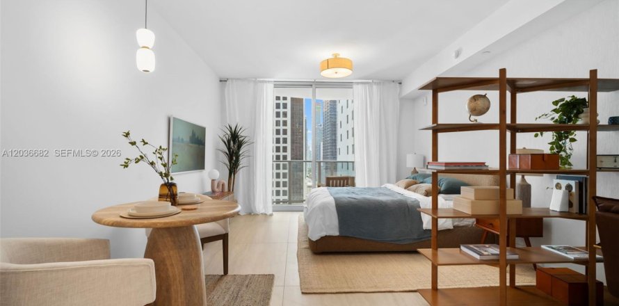 Estudio en el Condominio en Miami, Florida  № 2085003