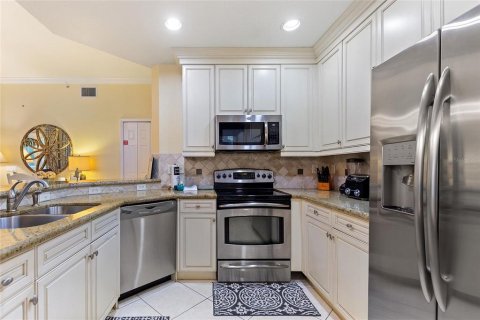 Condo in Four Corners, Florida, 3 bedrooms  № 1686990 - photo 8