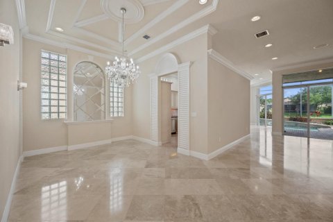 House in Wellington, Florida 2 bedrooms, 207.08 sq.m. № 2177545 - photo 5