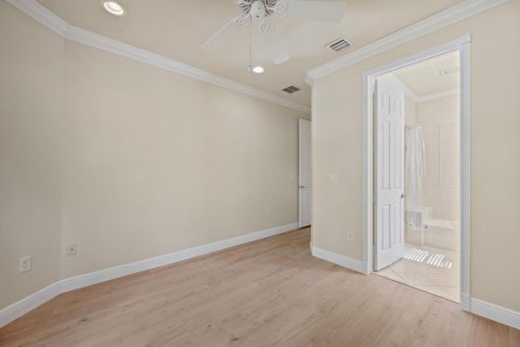 House in Wellington, Florida 2 bedrooms, 207.08 sq.m. № 2177545 - photo 23