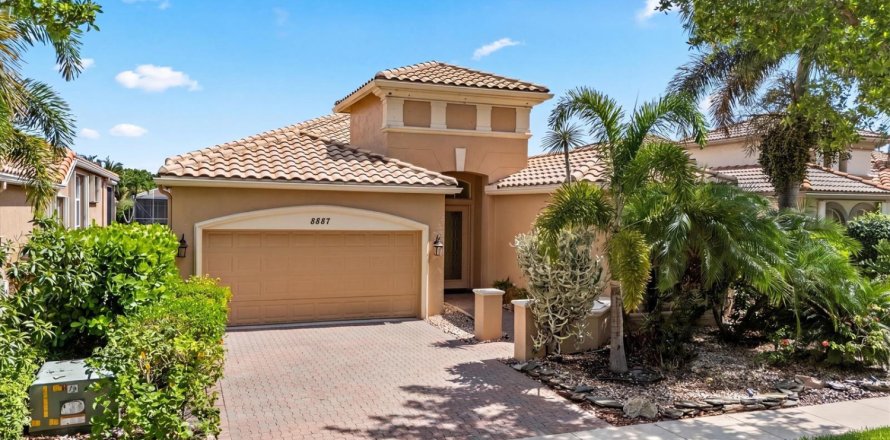 House in Wellington, Florida 2 bedrooms, 207.08 sq.m. № 2177545