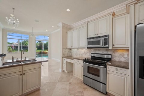 House in Wellington, Florida 2 bedrooms, 207.08 sq.m. № 2177545 - photo 9