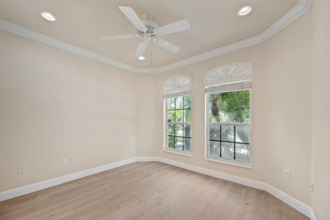 House in Wellington, Florida 2 bedrooms, 207.08 sq.m. № 2177545 - photo 22