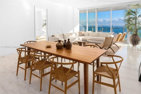 Copropriété à vendre à Miami, Floride: 2 chambres, 228.91 m2 № 1459940 - photo 12