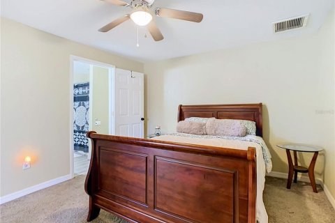 House in Haines City, Florida 3 bedrooms, 166.95 sq.m. № 2390792 - photo 24