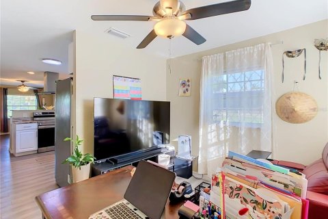 House in Haines City, Florida 3 bedrooms, 166.95 sq.m. № 2390792 - photo 20