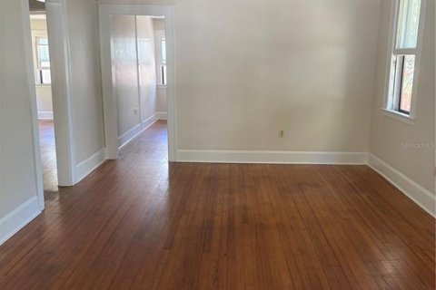 House in Sarasota, Florida 2 bedrooms, 84.08 sq.m. № 2234878 - photo 3