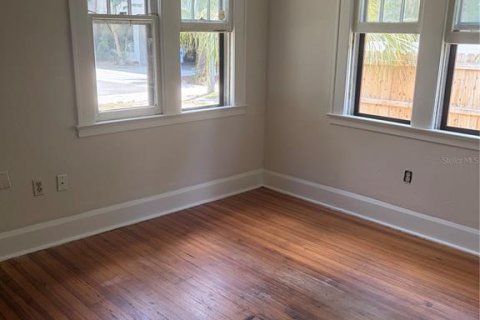 House in Sarasota, Florida 2 bedrooms, 84.08 sq.m. № 2234878 - photo 4