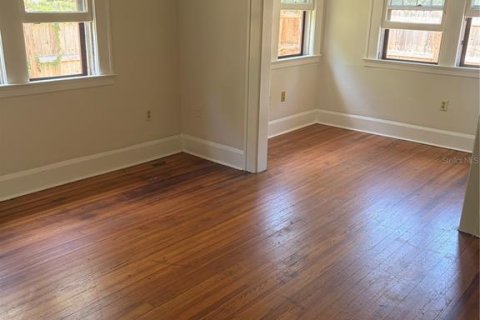 House in Sarasota, Florida 2 bedrooms, 84.08 sq.m. № 2234878 - photo 6