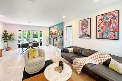 Купить виллу или дом в Майами, Флорида 3 спальни, 110.37м2, № 1956300 - фото 3