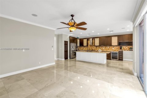 Villa ou maison à louer à Weston, Floride: 4 chambres, 261.52 m2 № 1996289 - photo 18