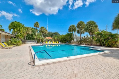 Condo in Lauderhill, Florida, 1 bedroom  № 2014839 - photo 19