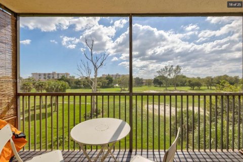 Condo in Lauderhill, Florida, 1 bedroom  № 2014839 - photo 17