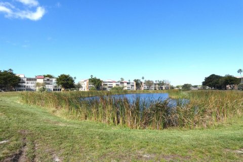 Condo in Margate, Florida, 2 bedrooms № 2083251 - photo 17