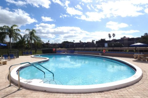 Condo in Margate, Florida, 2 bedrooms № 2083251 - photo 5