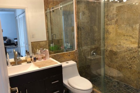 Condominio en venta en Doral, Florida, 3 dormitorios, 135.64 m2 № 2014792 - foto 7