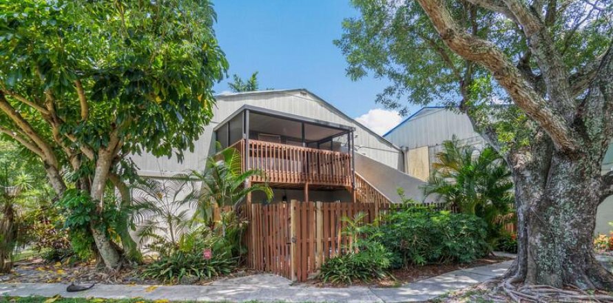 Condo in Boynton Beach, Florida, 2 bedrooms № 2254516