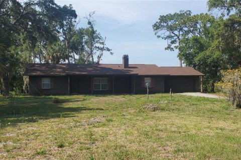 Propiedad comercial en alquiler en Land O' Lakes, Florida, 226.87 m2 № 1390710 - foto 3