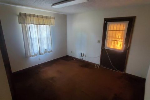 Propiedad comercial en alquiler en Land O' Lakes, Florida, 226.87 m2 № 1390710 - foto 8