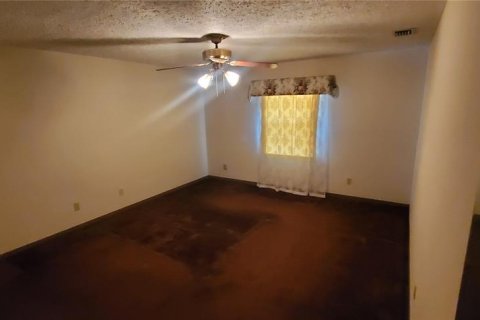 Propiedad comercial en alquiler en Land O' Lakes, Florida, 226.87 m2 № 1390710 - foto 10