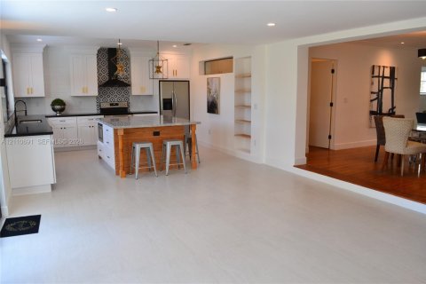Villa ou maison à louer à Miami, Floride: 4 chambres, 204.38 m2 № 2431283 - photo 24