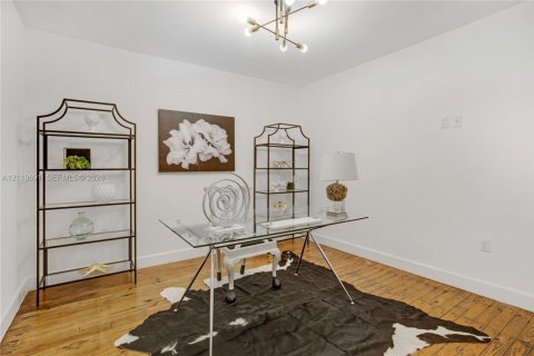 Villa ou maison à louer à Miami, Floride: 4 chambres, 204.38 m2 № 2431283 - photo 9