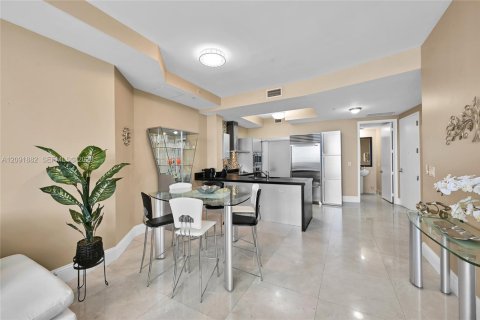Condo in Sunny Isles Beach, Florida, 1 bedroom  № 2376895 - photo 6