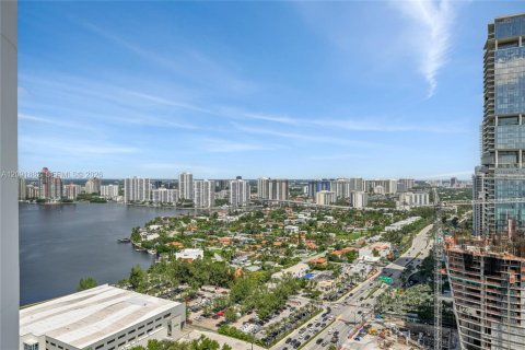 Condo in Sunny Isles Beach, Florida, 1 bedroom  № 2376895 - photo 18