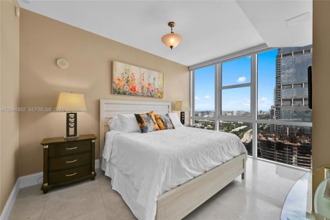 Condo in Sunny Isles Beach, Florida, 1 bedroom  № 2376895 - photo 11