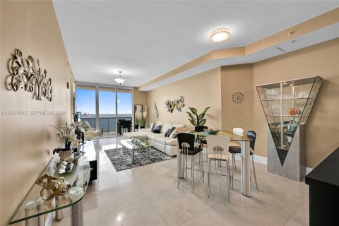 Condo in Sunny Isles Beach, Florida, 1 bedroom  № 2376895 - photo 4