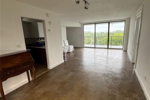 Copropriété à vendre à Miami, Floride: 2 chambres, 85.01 m2 № 1766802 - photo 9