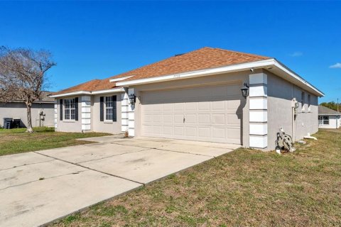 Casa en venta en Lakeland, Florida, 4 dormitorios, 177.26 m2 № 2142104 - foto 2