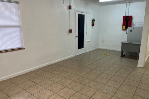 Immobilier commercial à louer à Orlando, Floride: 164.99 m2 № 2147928 - photo 18