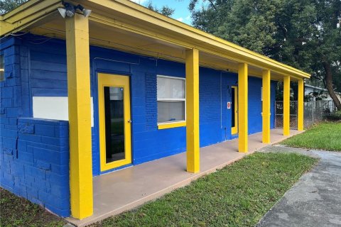 Immobilier commercial à louer à Orlando, Floride: 164.99 m2 № 2147928 - photo 2